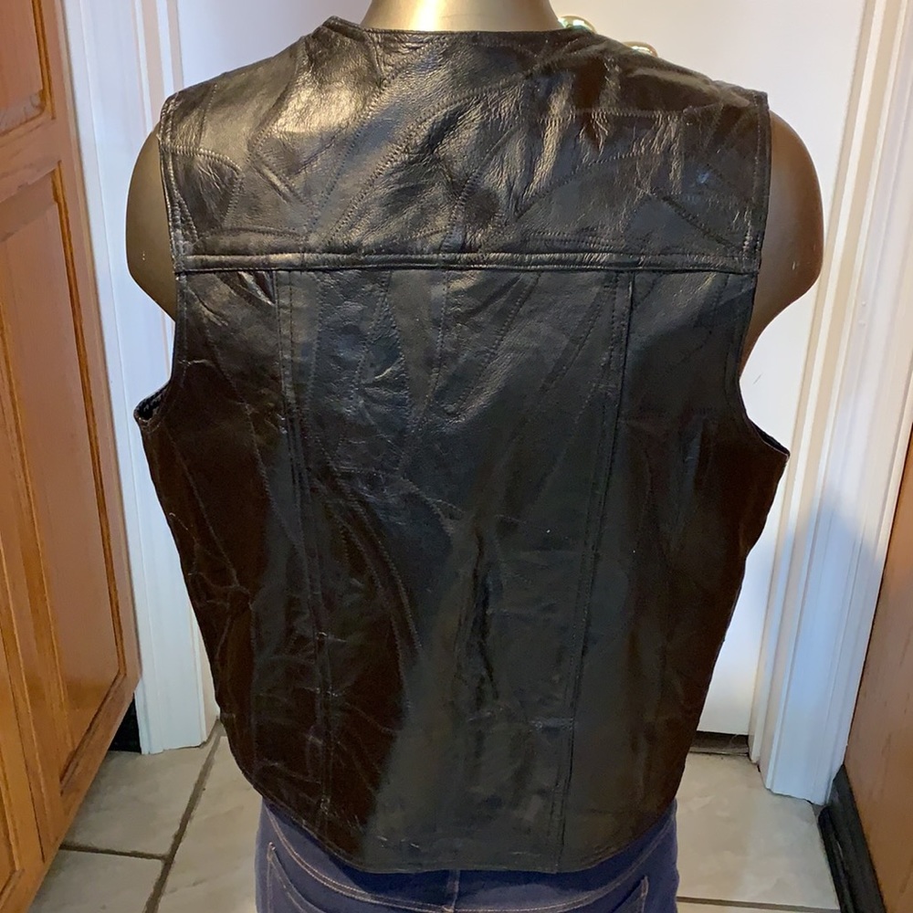 Navarre Leather Riding Vest - Picture 2 of 4
